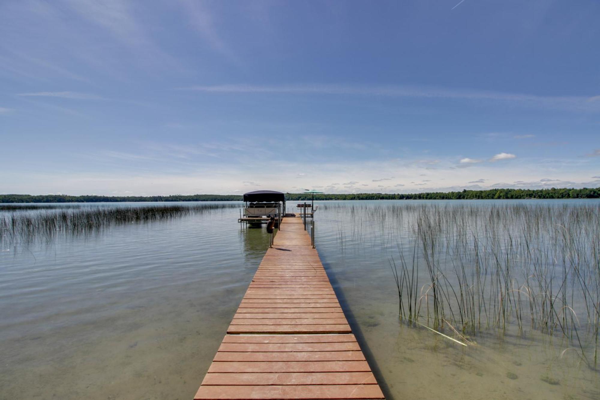 Lakefront Deer River Apt With Dock, Fire Pit And Patio Kültér fotó